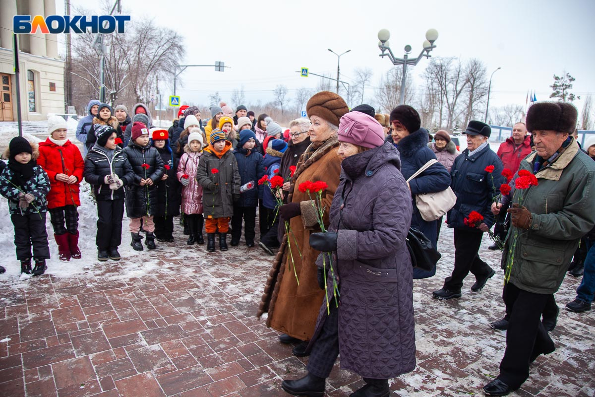 1 февраля отмечают. С днем рождения в феврале.