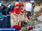 В Волжском возложили цветы к памятнику воинам 9 мая