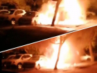 В Волжском ночью сгорели 2 иномарки на парковке во дворе: видео