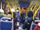Обругал детей матом и снимал всех на видео: мужчина устроил переполох в автобусе в Волжском