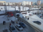 В Волжском начали эвакуировать школы из-за угрозы терактов