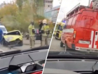 Машина разлетелась по всей остановке: жуткая авария попала на видео в Волжском