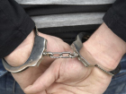 В Волжском был задержан подозреваемый в краже ливневых решёток