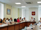В Волжском отчитались о том, как проходит работа подростков во время каникул