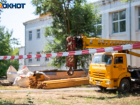 «Лада» протаранила дорожного рабочего в Волжском