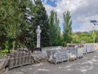 В Волжском обновляют памятник Карбышеву