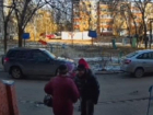 Ребенок боится таксы: волжанин наорал на пенсионерку из-за маленькой собаки