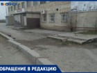 Нет лавочек и навеса, маршрутку ждут по полтора часа на остановке в Волжском
