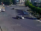 ДТП на ровном месте: две легковушки не поделили дорогу в Волжском
