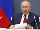 «Путинские» выплаты придется оформлять оффлайн всем опекунам в Волжском
