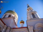 В Волжском расположено 15 православных храмов: какие могут посетить волжане