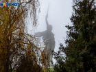 Родина-мать снесла голову статуе Свободы: креативщики выпустили ролик