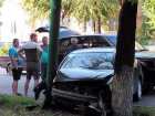 В Волжском девушка на автомобиле Lifan влетела в столб: разыскиваются очевидцы ДТП