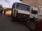 Пьяный водитель грузовика снес дом и газовую трубу в Волгограде: видео