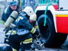 В кирпичном гараже в Волжском случился пожар