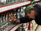 Рецидивиста из Волжского осудили за избиение управляющей магазина и кражу 2 бутылок водки