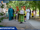 Крестный ход прошел в Волжском на Троицкие гулянья