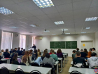 Профориентационную лекцию провели для студентов в Волжском