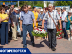 Волжский отметил 72-й День рождения у памятника своему создателю