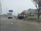 В Волгограде бронетехника вспахала асфальт: видео