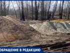В Волга-Ахтубинской пойме начали строить частный дом прямо на берегу реки: видео