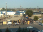 На вокзал Волжского массово прибывают граждане Узбекистана. Станция оцеплена