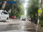 Волжский затопило: ливневки не справились с первым осенним дождем на новых дорогах