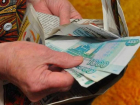 Женщина развела пенсионерку на 2 700 рублей в Волжском