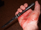 Мужчина пырнул ножом бывшую жену за отказ в совместном проживании