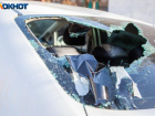 Неизвестные продолжают серию нападений на машины в Волжском: бьют стекла и прокалывают колеса