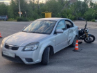 Девушка на мотоцикле попала в ДТП в Волжском