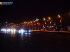 Теплый желтый свет напугал жителей Волжского рано утром