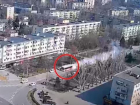 Автобус сильно задымился на дороге в Волжском: видео