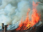 Огненная стихия захватила кирпичный дом в Краснослободске