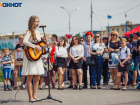Губернатор разрешил массовые гулянья на майские праздники в Волгоградской области