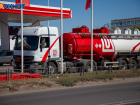 На заправках Волжского подешевел дизель: бензин держит цену