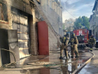 В Волжском сгорел автосервис и автомобиль