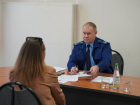 Мусор и неприятный запах: волжане рассказали природоохранному прокурору о проблемах с отходами