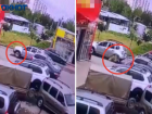 «Недомужик купил беляшей и поехал по псу на машине»: страшное видео с рынка в Волжском