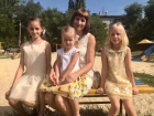 Многодетные семьи Волжского получают увеличенный родительский капитал