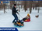 Как проходят снежные и беззаботные выходные в Волжском: фоторепортаж