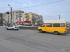 Пассажир такси пострадал в аварии с маршруткой в Волжском