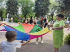 Пенная дискотека и сладкая вата: в Волжском прошел яркий семейный фестиваль