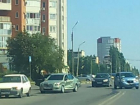 Водитель на Toyota в Волжском протаранил автоледи на KIA