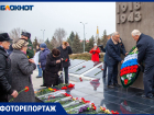 В Волжском почтили память погибших участников Сталинградской битвы: фоторепортаж
