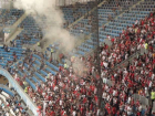 Дымовая шашка обошлась нарушителю в запрет на посещение матчей  и недельный арест