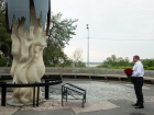 Губернатор почтил память жертв массированной бомбардировки Сталинграда