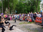 Улицы и дворы объединили тысячи жителей в Волжском