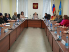Детство под защитой: Волжский ищет эффективные способы борьбы с социальным сиротством