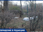 В Волжском подростки устроили полигон из разбитого стекла и создали «бомжатник»